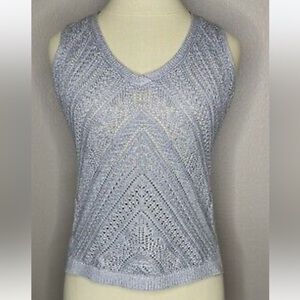 White House Black Market Gray Silver Metallic Sleeveless Sz M  V-Neck Sweater